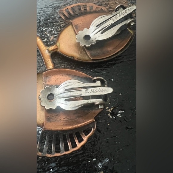 Matisse "Pesca" Highly Collectible Mid Century Clip On Earrings Stamped Matisse - Picture 2 of 3